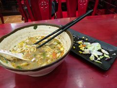 -金杨拉面王小吃面馆·牛三宝面·红烧牛肉粉
