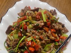 小炒鲜牛肉-小凤庭·地道湖北菜武昌鱼·藕汤(38年黄鹤楼店)