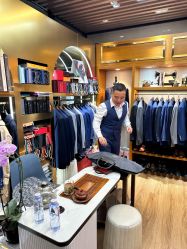 -德川洋服西服礼服订制·丽都皇冠店