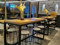 大堂-龙治汉堡(中华城店)