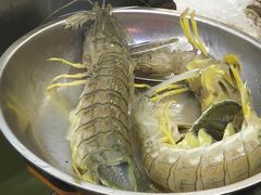 -J Daeng Seafood