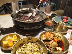 -草家酱蟹炭火烤肉店(珲春南路一店)