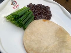 -霸气大叔干锅鸭头·龙虾烧烤·川菜·赛事直播(三里屯店)