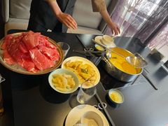 -鲜入唯煮·港式海鲜牛肉火锅(金宝街店)