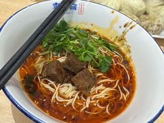 -李与白包子铺(桐梓林店)