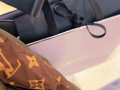 -乐蓬马歇百货公司(Rive Gauche)