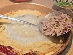 -洱火云南酸菜牛肉火锅(石景山当代商城店)