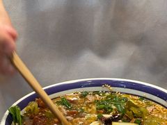 -云阿蛮云南生烫牛肉米线(奉贤路店)