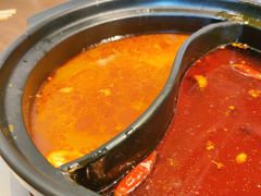 番茄香辣鸳鸯锅-江湖六膳門串串香(隆礼路店)