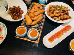 油爆基围虾-老头儿油爆虾·知味杭州(爱琴海购物中心)