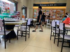 -覃记海鲜美食餐厅