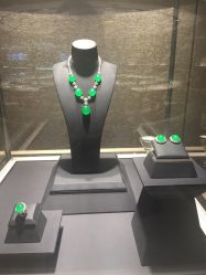 -北京七彩云南翡翠珠宝旗舰店(月坛店)