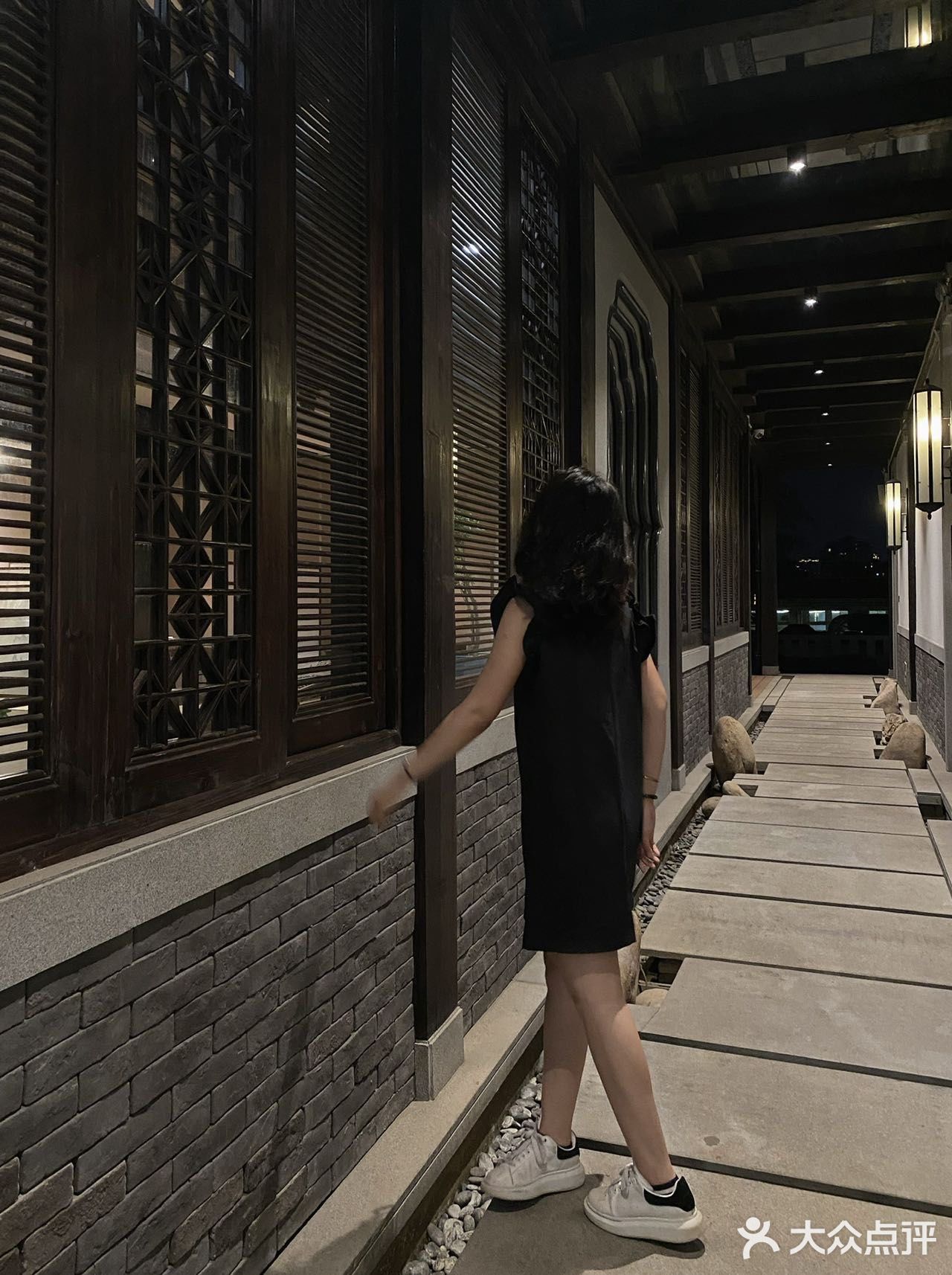 我们大概是六点多左右到的天台风景很美！