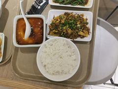 -老乡鸡(融科天地店)