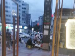 -霸王茶姬(五一路店)