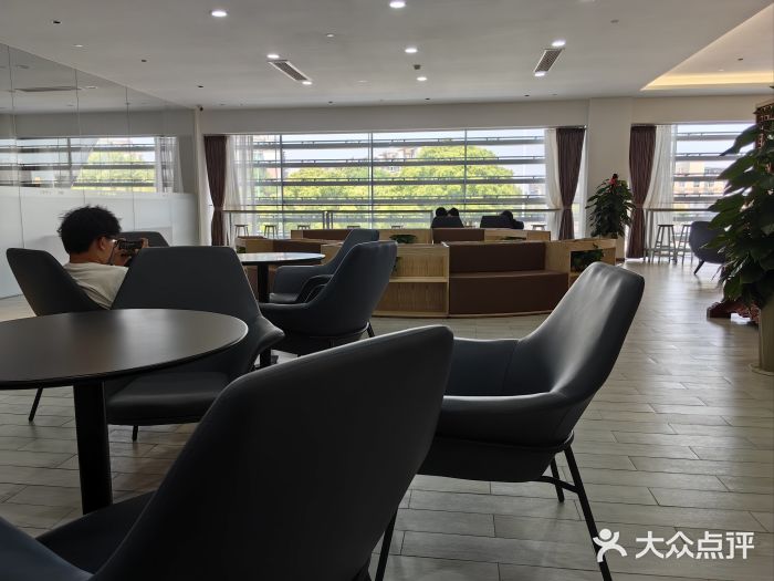 宁波中升广汽丰田4S店(庄市店)图片