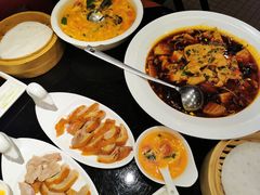 -皇城根·鲁菜济南菜·吊炉烤鸭·炒鸡鱼头(济南旗舰店)