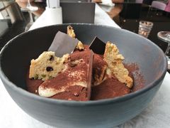 纯黑巧克力片-瑞吉酒店 · Elba 欧尔巴意大利餐厅· 精致意餐·云端聚会