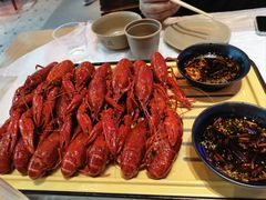 -肥肥虾庄·金牌油焖大虾(首义路店)