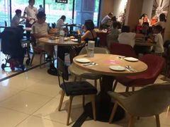 大堂-必胜客(WOW中心城店)