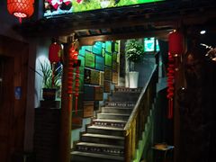 -头上红煨盐鸡乡村食府