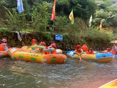 -安吉龙王山峡谷漂流