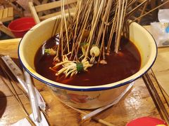 -拈签一笑黄牛肉辣卤串串