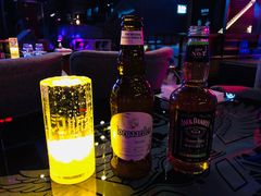 -汉斯酒吧
