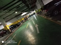 -恒生商业广场-地下停车场