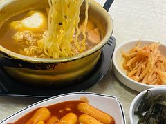 -拌来拌去石鍋拌飯(文鼎店)