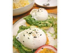 罗勒酱杂菌班尼迪蛋-BE BRIGHT KITCHEN(正佳广场店)