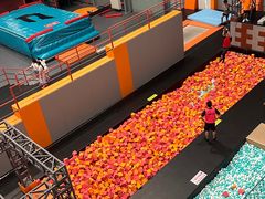 -极限PLAY运动娱乐新世界·团建派对潮玩休闲馆·室内蹦极高空游乐园
