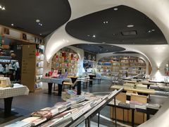 -钟书阁(珍园店)
