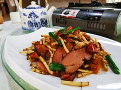 折耳根炒腊肉-贵州人家·酸汤火锅·20年老字号