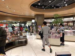 -诚品(信义店)