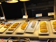 -筠咖啡西餐厅(上海国展宝龙丽筠酒店)