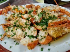 蒜蓉蒸龙虾-滑记海鲜饭店·老字号(海鲜街店)
