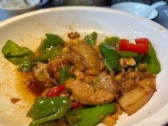 小炒黄牛肉-吴越荣记苏州菜·松鼠桂鱼(月光码头店)