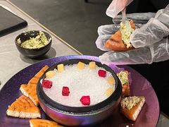 开心果鹅肝酱配葱油饼-Carbon喜神小厨·创意江南菜(国大城市广场店)