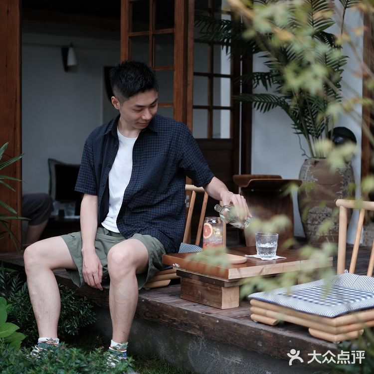 重庆拍照 | 隐藏在居民楼下的日式小庭院🍉