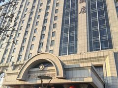 -锦龙国际酒店(天津奥体中心华苑地铁站店)