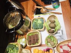 -独食火锅·半米屋台(直营总店)