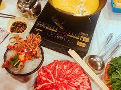 -鲜入围煮花胶鸡海鲜火锅