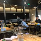 进店先测了体温，刷了北京健康宝，然后各桌尽量分开坐