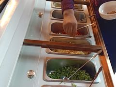 -辣八香新疆孜然串烤火锅(环球港店)