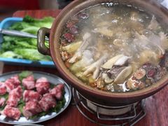 连州果园鸡-威邵鸡煲(西华路总店)