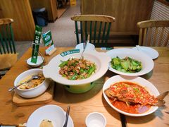 香煎鲫鱼-费大厨辣椒炒肉(万家丽一店)