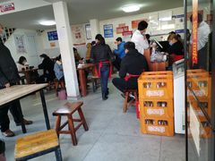 大堂-宝瑞门钉肉饼店