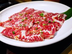 -山川小町·极番烧肉(新地假日广场店)