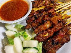 -东海岸人工湖美食村